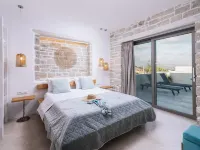 Triades Villas 3, Traumhafte Natursteinvilla mit Salzwasserpool, Ruhige Umgebung