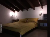 BUSINESS AND FAMILY ACCOMMODATION NEAR BEACHES, CASINO AND AMENITIES فنادق في Cole Bay