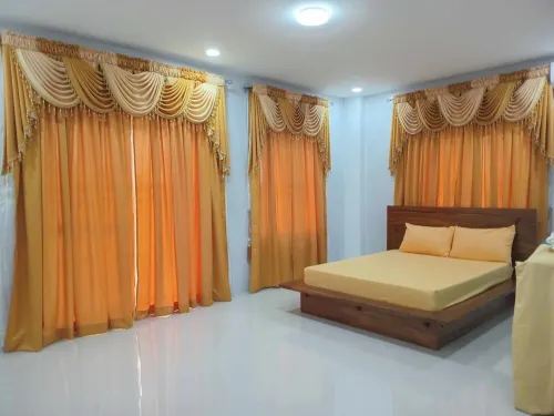 Charming 3-bedroom house with AC, WiFi. Sleeps 13. Hotel a Tarlac