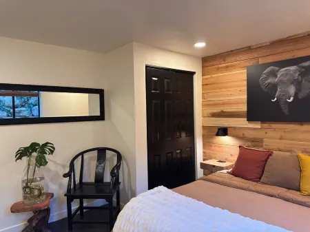 Rustic luxe Hideaway-near Beautiful American Fork Canyon!