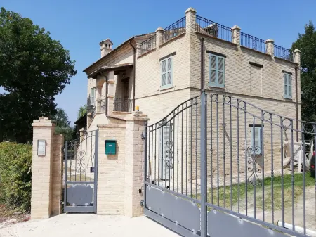 Finestra sui Sibillini Отели в г. Монтеджорджо