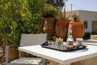 House with sea view. Family-friendly.