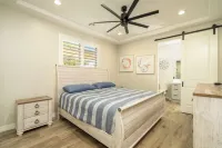 Gorgeous Lake House with a RV/Boat Air-Conditioned Garage