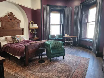 The Plum Parlor - Moody Victorian Studio with Timeless Charm Hotels near The University of Akron
