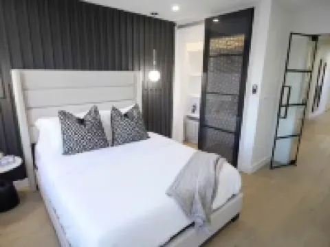 Miami styled living - Min to NYC Hotels in Edgewater