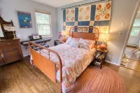 Catskills Getaway: 3BR Retreat w/ Media Room, Near Casino, Bethel Woods & More!