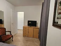 SEASIDE APARTMENT WITH POOL Hotels in Linguizzetta