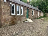 2 Bedroom Country Cottage Garden Private Parking Maybole South Ayrshire Hotels in Maybole