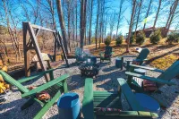 Large cabin-Game Room,Hot tub,Kid Friendly