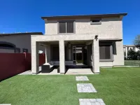 Sunset Retreat! Quiet, gated community, close to hiking and restaurants