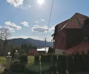 Vikendica udaljena na 5 minuta od Zaovinskog jezera u prelepom delu planine Tare Hotels in Konjska Reka
