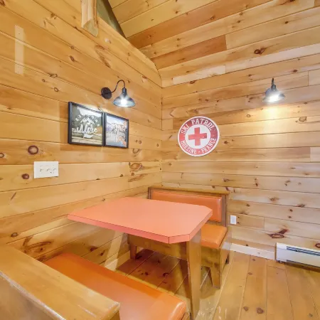 Rangeley Retreat Cabin-Style Home Lake Access