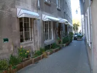 A la Porte Saint Jean