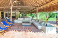 Colombian Dream Getaway with Clay Tennis Court, Swimming Pools, Views and more..