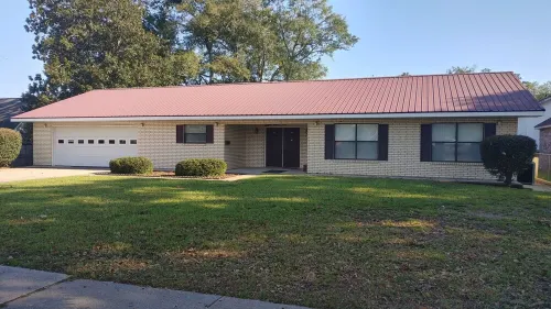 Well stocked 3-bedroom house in best part of peaceful Picayune with games, BBQ. Hotels in Picayune