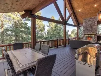 Mountain Top Luxury Retreat - Elegant Cabin Near Zion and Bryce Hotels in Kane County