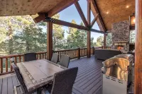 Mountain Top Luxury Retreat - Elegant Cabin Near Zion and Bryce