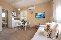 Olympia's Apartments