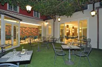 Cavour 30Tre - Hotel Moderno - Aamiainen