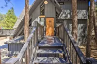 Luxe Timberland Villa w/ Lake Arrowhead Access! - Parkering