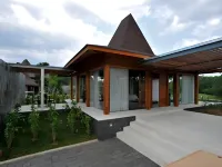 Djoglo Luxury Bungalow Hotels in Pakis