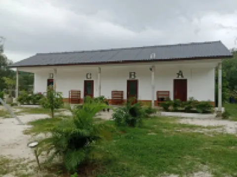 白色海灘旅館 酒店