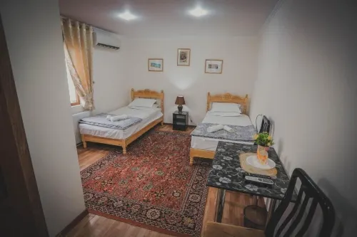Parivash Guest House