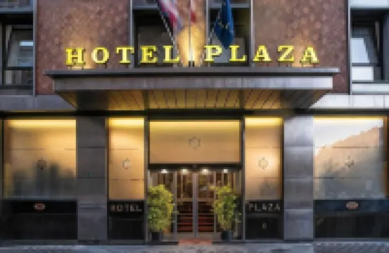 Hotel Plaza Hotels near Museo dell'automobile