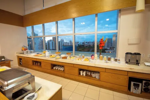 Iguatemi Business & Flat by Avectur - Apartemen