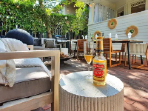 Heavenly Retreat 2 Minute Walk to Beach Hotels in Venice