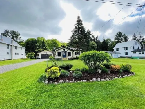 Close to Town, Hot Tub, 2 Kings, 4 Full Beds