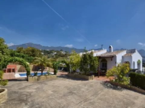 Lopera Cave Apartment with View