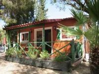 Chalet with air conditioning on beautiful park