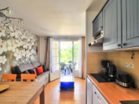 Apartment in Monflanquin by the Lake