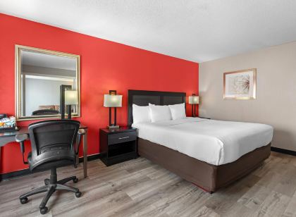 Quality Inn & Suites 5585 Ambler Drive Mississauga Ontario