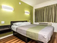 โมเทล 6 ฟอร์ตเวิร์ธ เท็กซัส - นอร์ท โรงแรมใกล้Fort Worth Herd Longhorn Cattle Drive