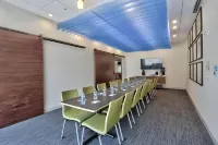 Holiday Inn Express & Suites Roswell