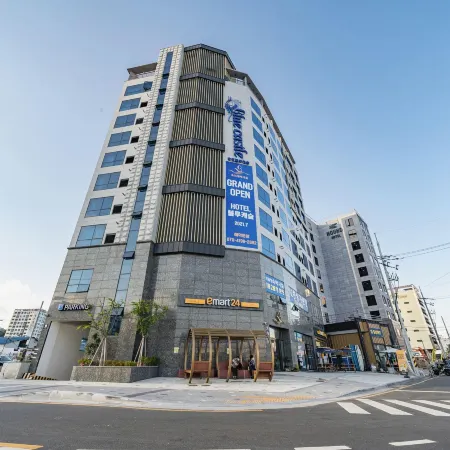 Songjeong Blue Castle Hotel
