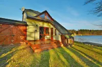Holiday Home by Lake Rosnowskie with Boat Hotel a Koszalinski