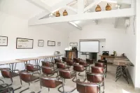 Domaine de La Font des Pères - Teritoria Hotels in Le Castellet