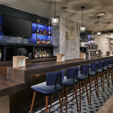 Hotel Indigo CLEVELAND DOWNTOWN by IHG Отели рядом с достопримечательностью «Станция метро "Тауэр-сити - Паблик-сквер"»