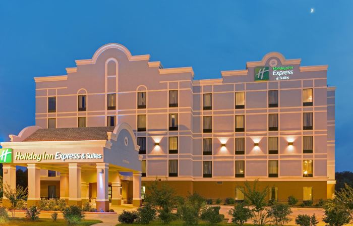Holiday Inn Express & Suites Greenwood by IHG