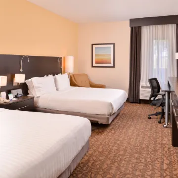 Holiday Inn Express & Suites TOPEKA WEST I-70 WANAMAKER by IHG