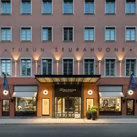 Solo Sokos Hotel Turun Seurahuone Отели рядом с достопримечательностью «Музей музыки Яна Сибелиуса»