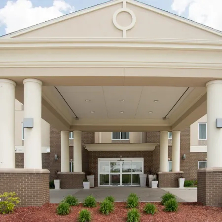 Holiday Inn Express & Suites ALBERT LEA - I-35 by IHG