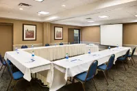 Holiday Inn Express & Suites Alpharetta - Windward Parkway Hotels in Alpharetta