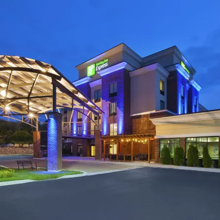 Holiday Inn Express & Suites GENEVA FINGER LAKES by IHG