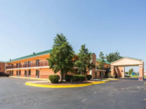 Econo Lodge Hotels in Decatur