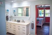 Lillian's Bungalows - Ground Floor Retreat