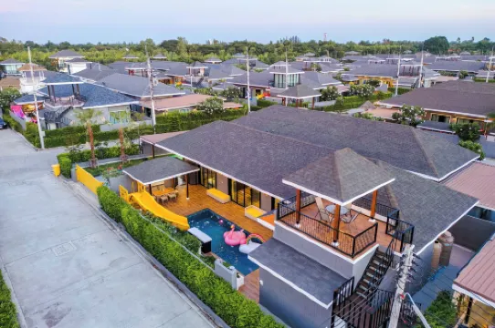 Breeze Casa Private Pool Villas